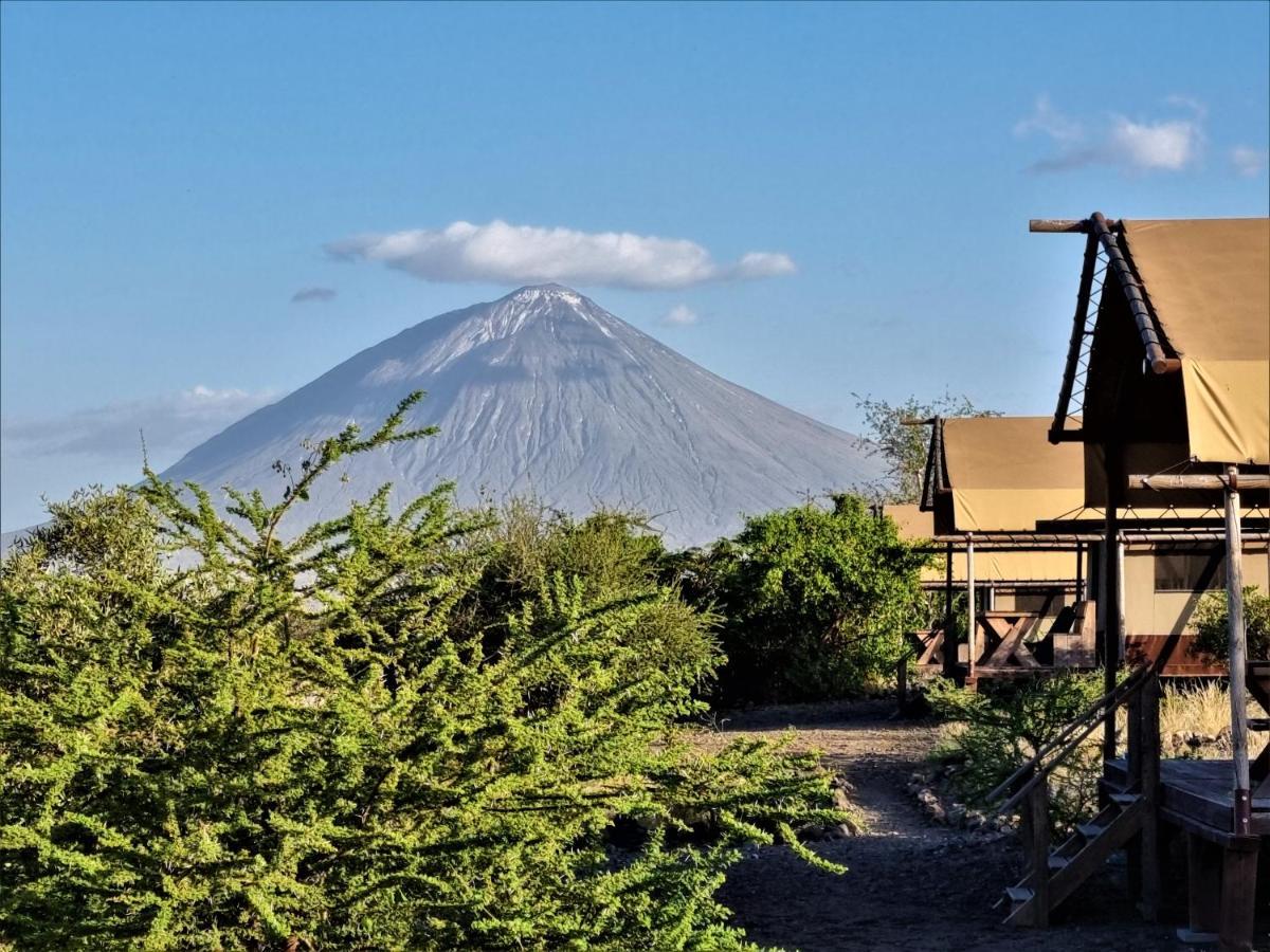 Africa Safari Lake Natron Mtowabaga Esterno foto